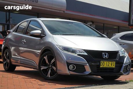 Silver 2016 Honda Civic Hatchback Vti-Ln