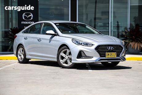 Silver 2017 Hyundai Sonata Sedan Active