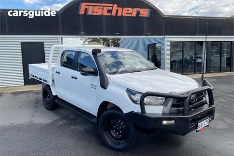 White 2022 Toyota Hilux Double Cab Chassis Sr (4X4)