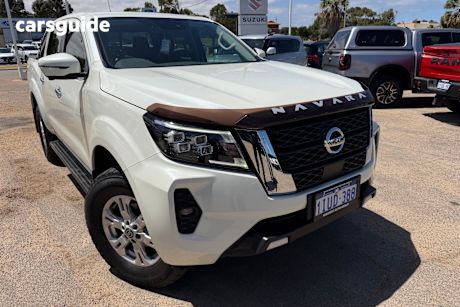 White 2021 Nissan Navara Dual Cab Pick-up St (4X4)