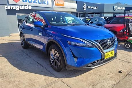 Blue 2023 Nissan Qashqai Wagon St