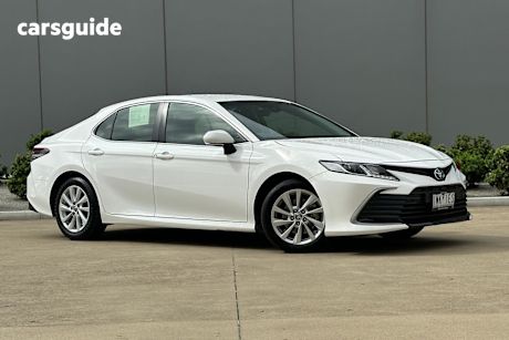 White 2022 Toyota Camry Sedan Ascent