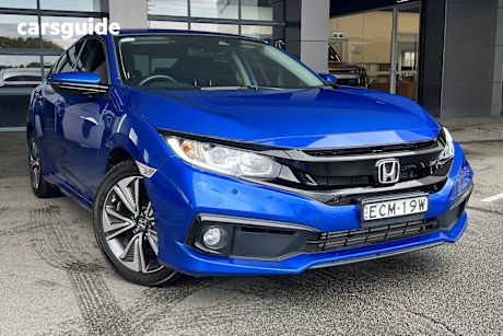 Blue 2019 Honda Civic Hatchback Vti-L