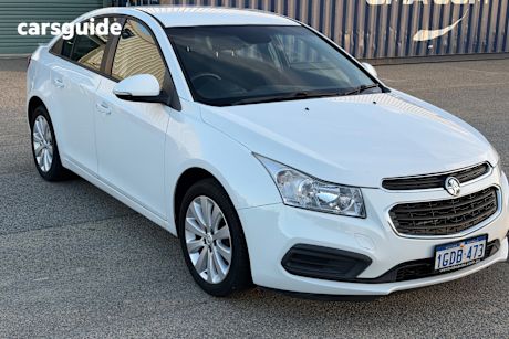White 2016 Holden Cruze Sedan Equipe