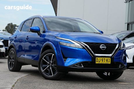 Blue 2023 Nissan Qashqai Wagon St-L