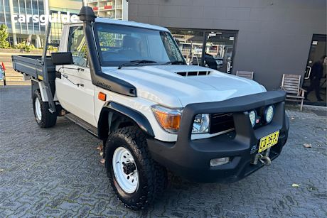 White 2018 Toyota Landcruiser Wagon Workmate (4X4)