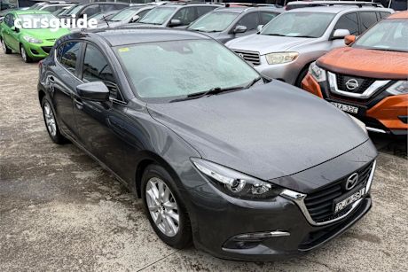 Grey 2016 Mazda 3 Hatchback Maxx