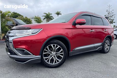Red 2017 Mitsubishi Outlander Wagon Ls (4X2)