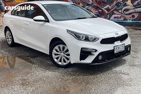 White 2019 Kia Cerato Sedan S