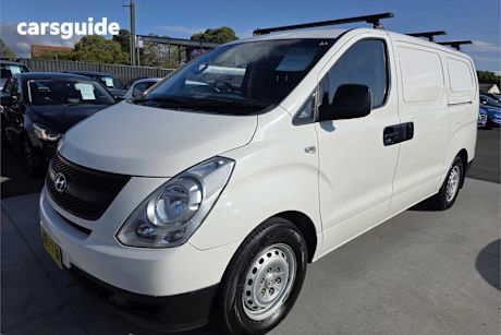 White 2015 Hyundai Iload Van