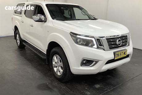 White 2019 Nissan Navara Dual Cab Pick-up St (4X2)