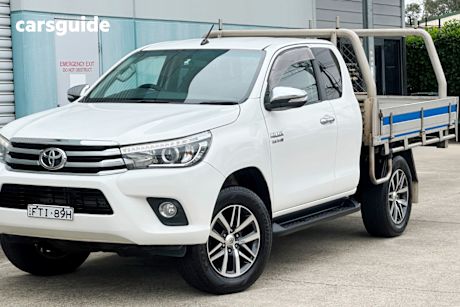 White 2016 Toyota Hilux X Cab Utility Sr5 (4X4)