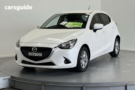 White 2015 Mazda 2 Hatchback Maxx