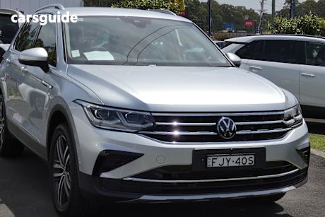 Silver 2024 Volkswagen Tiguan Wagon 162Tsi Elegance