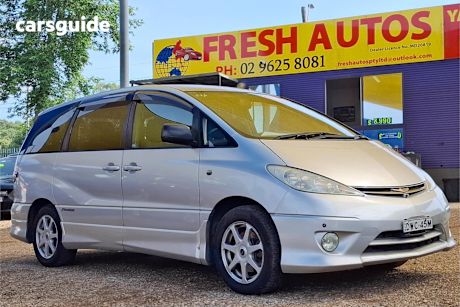 Silver 2005 Toyota Estima SUV AERAS
