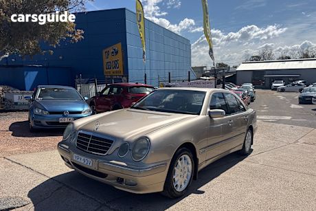 Gold 2001 Mercedes-Benz E240 Sedan Avantgarde