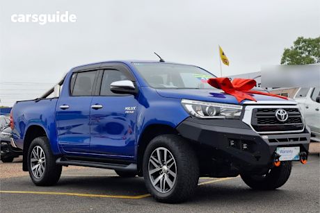 Blue 2018 Toyota Hilux Ute Tray SR5