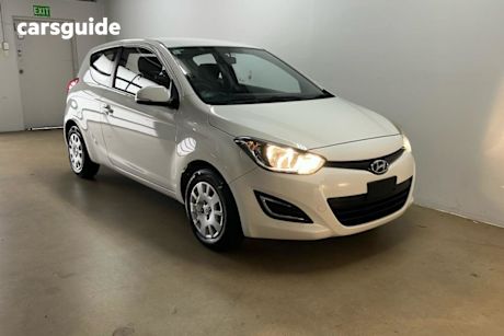 White 2015 Hyundai I20 Hatchback Active