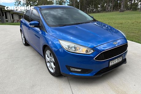 Blue 2016 Ford Focus Hatchback Trend