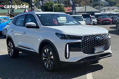 White 2025 Chery Tiggo 4 Wagon Ultimate