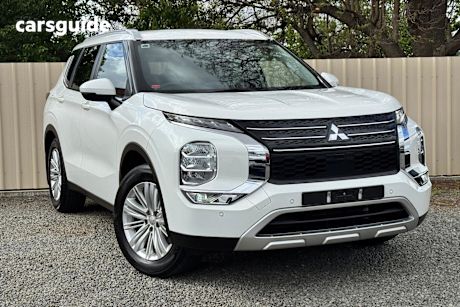 White 2022 Mitsubishi Outlander Wagon Ls 7 Seat (Awd)