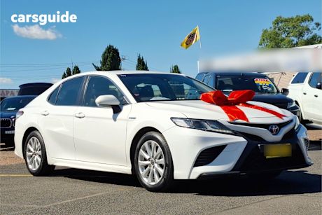 White 2020 Toyota Camry Sedan ASCENT SPORT