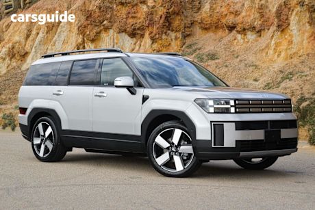 Silver 2025 Hyundai Santa FE Wagon Hev (Awd)