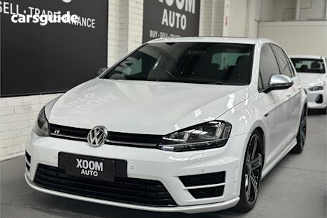 White 2017 Volkswagen Golf Hatchback R