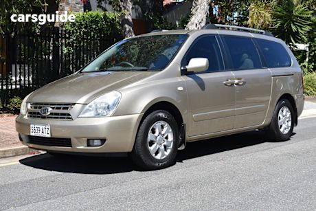 Gold 2008 Kia Grand Carnival Wagon (Ex)