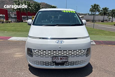 White 2023 Hyundai Staria Wagon Elite