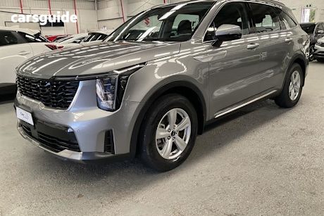 Grey 2023 Kia Sorento Wagon S 7 Seat