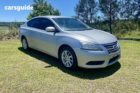 Silver 2015 Nissan Pulsar Sedan St