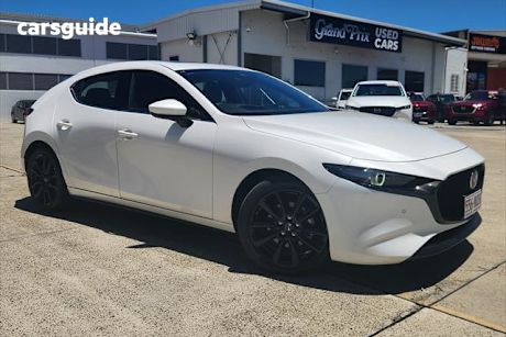 White 2024 Mazda 3 Hatchback G25 Astina