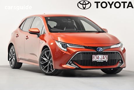 Red 2018 Toyota Corolla Hatchback Zr (Hybrid)
