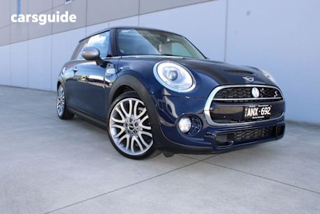 Blue 2017 Mini Cooper Hatchback S