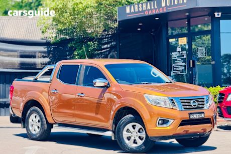 Gold 2015 Nissan Navara Dual Cab Utility St (4X4)