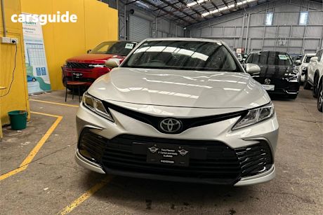 Silver 2019 Toyota Camry Sedan Ascent