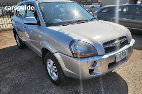 Silver 2009 Hyundai Tucson Wagon City Elite