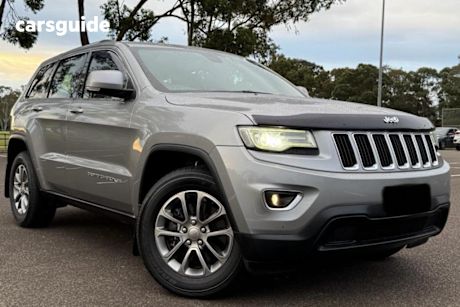 Silver 2014 Jeep Grand Cherokee Wagon Laredo (4X4)