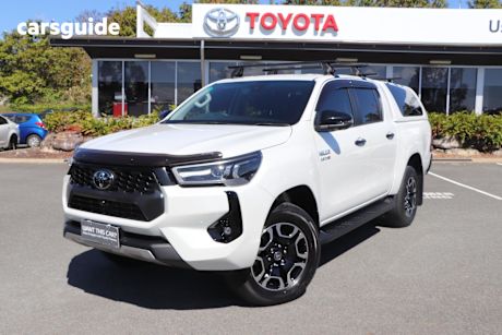 White 2024 Toyota Hilux Double Cab Pick Up Sr5 48V (4X4)