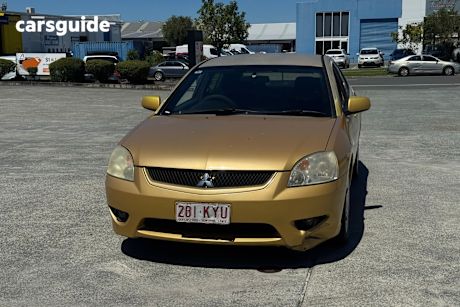 Gold 2007 Mitsubishi 380 Sedan Vr-X