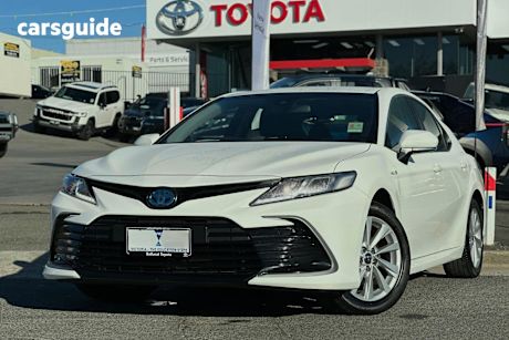 White 2024 Toyota Camry Sedan Ascent