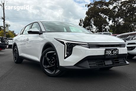 White 2025 Kia K4 Sedan Sport+