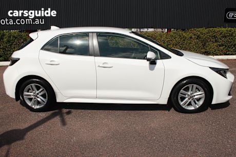 White 2021 Toyota Corolla Hatchback Ascent Sport