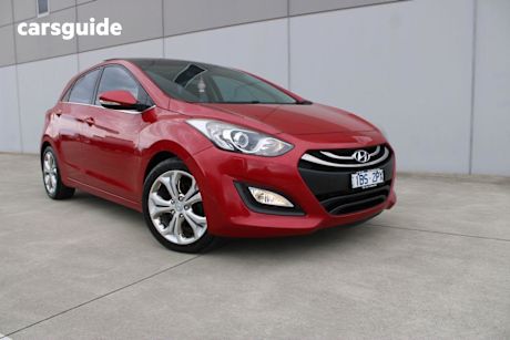 Burgundy 2014 Hyundai I30 Hatchback Premium 1.6 Crdi