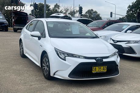 White 2021 Toyota Corolla Sedan Ascent Sport (Hybrid)