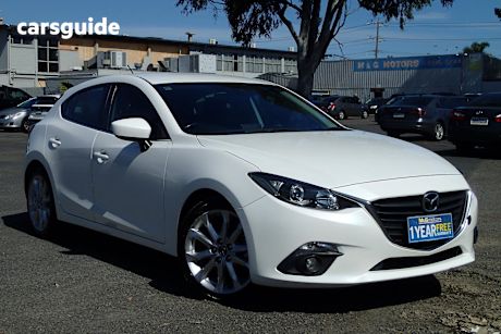 White 2014 Mazda 3 Hatchback Sp25