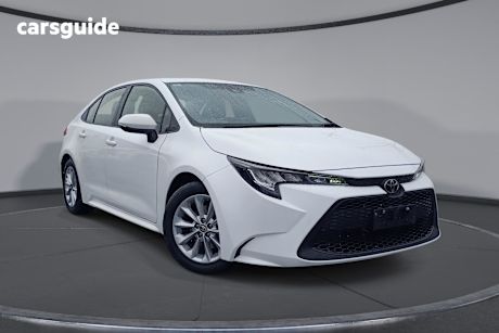 White 2020 Toyota Corolla Sedan Ascent Sport