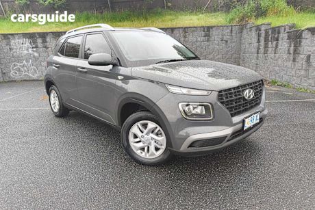 Grey 2024 Hyundai Venue Wagon Active