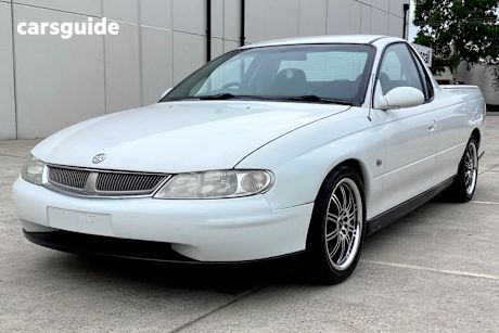 White 2001 Holden Commodore Utility